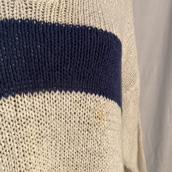 Two by Vince Camuto sweater - Picture 2 of 6